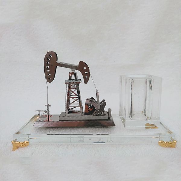 水晶组合笔筒抽油机模型