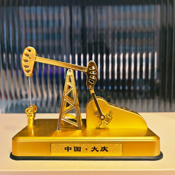 车载香薰抽油机模型